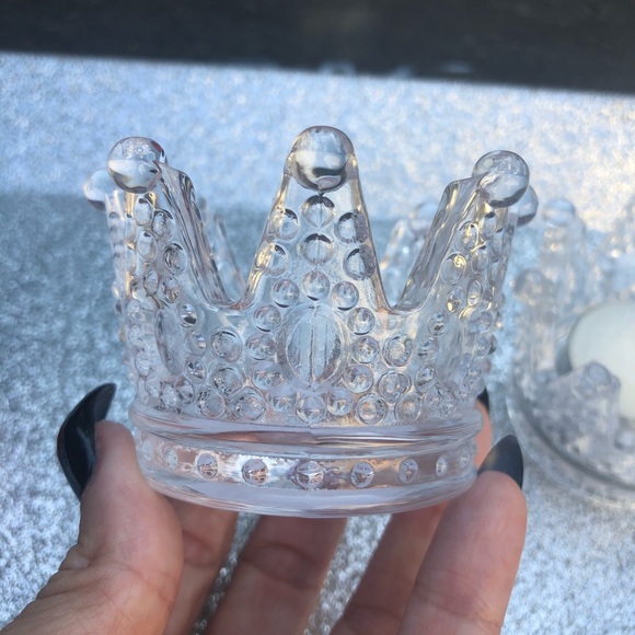 Set of Regal hobnail crown glass candle holders - Picture 13 of 14